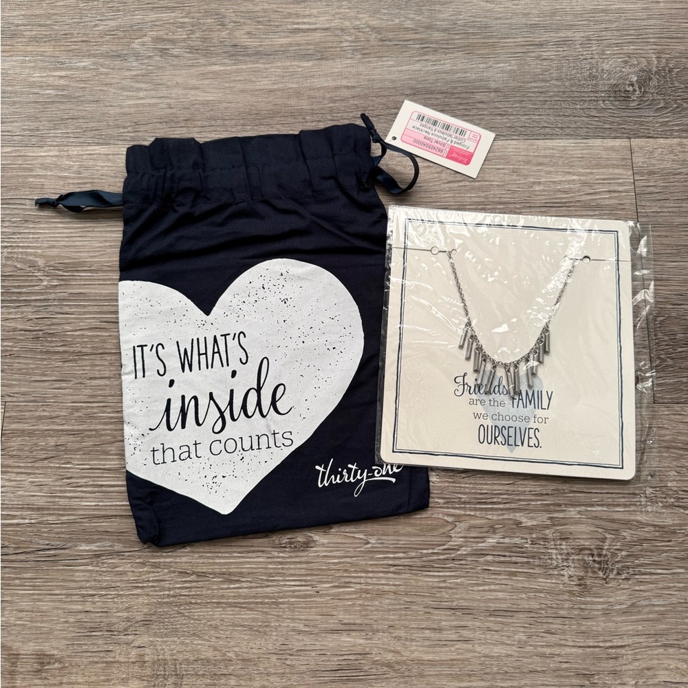 Thirty-One Necklace with Family Message Card & Gift Bag